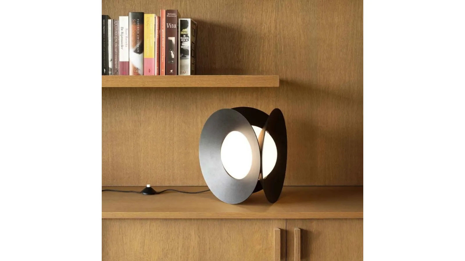 Lampada da tavolo Armen di Dcw