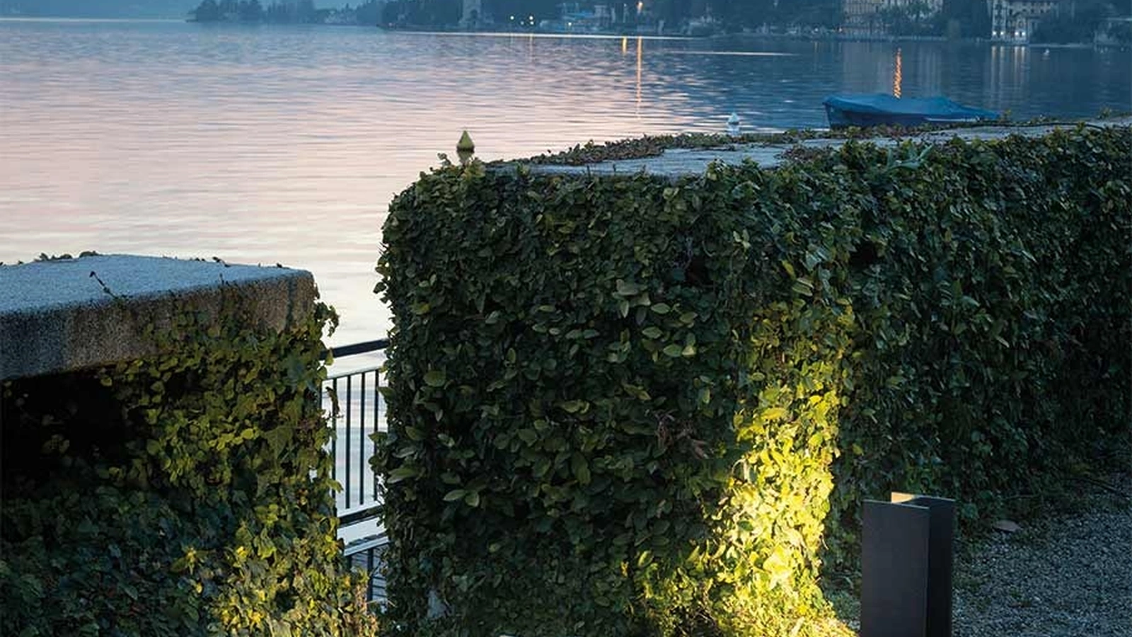 Lampada Mais Plus Que Cela Je Ne Peux Pas da esterno di Nemo