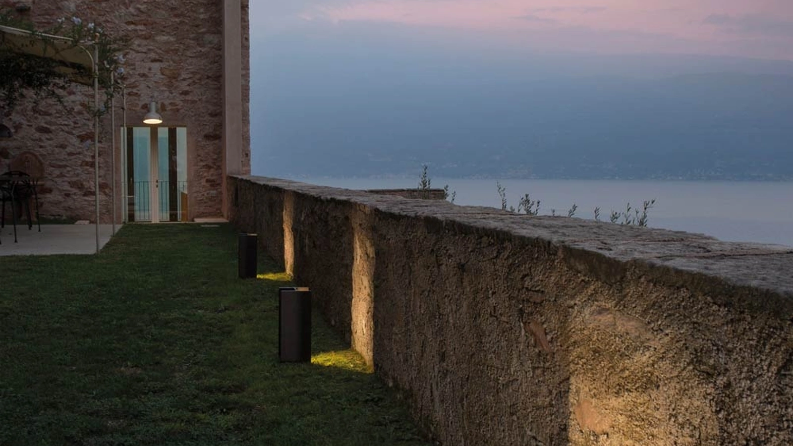 Lampada Mais Plus Que Cela Je Ne Peux Pas da esterno di Nemo