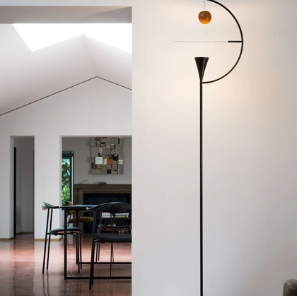 Lampada da terra Newton di Nemo