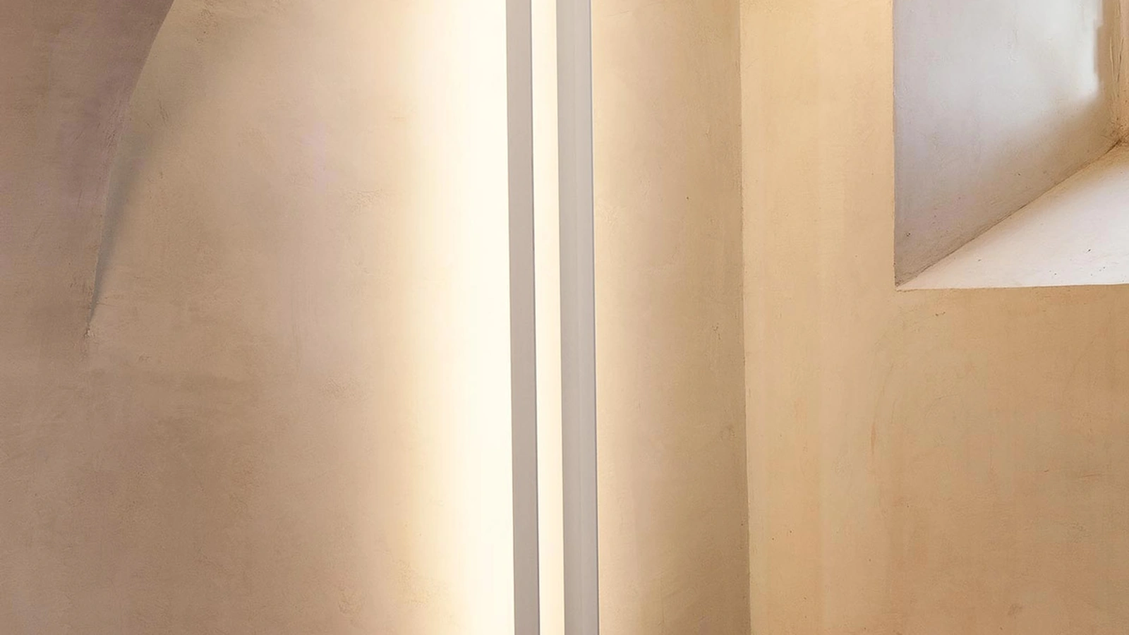 Lampada da terra in alluminio Tru Floor di Nemo