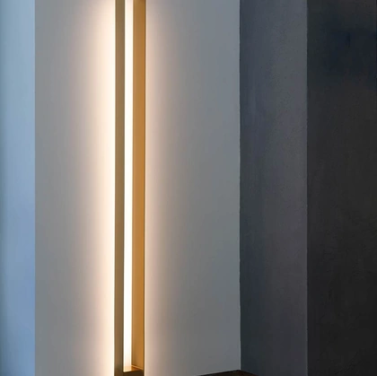 Lampada da terra in alluminio Tru Floor di Nemo