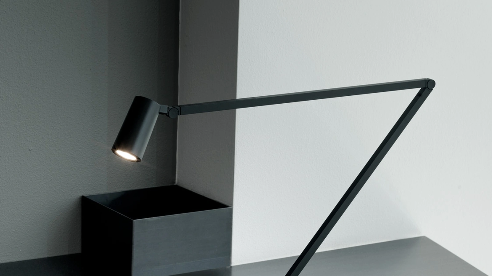 Lampada Untitled Table Spot di Nemo