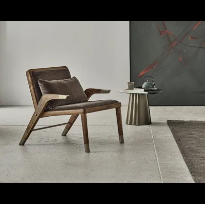 Poltrona Lady in pelle e legno di Bontempi