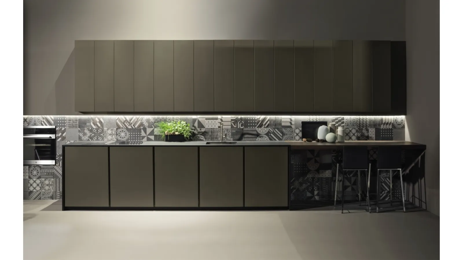 Cucina Design lineare Altea 08 in laccato opaco di Maistri