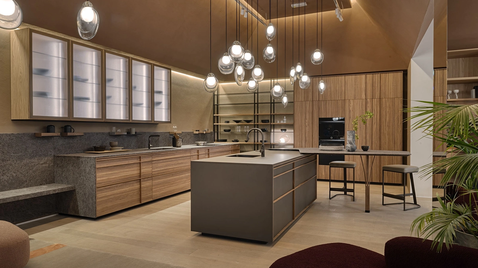 Cucina Design Archigraphica in Noce e top in Granito di Valcucine