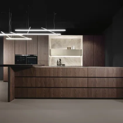 Cucina Design con penisola Giza in legno di frassino di Maistri
