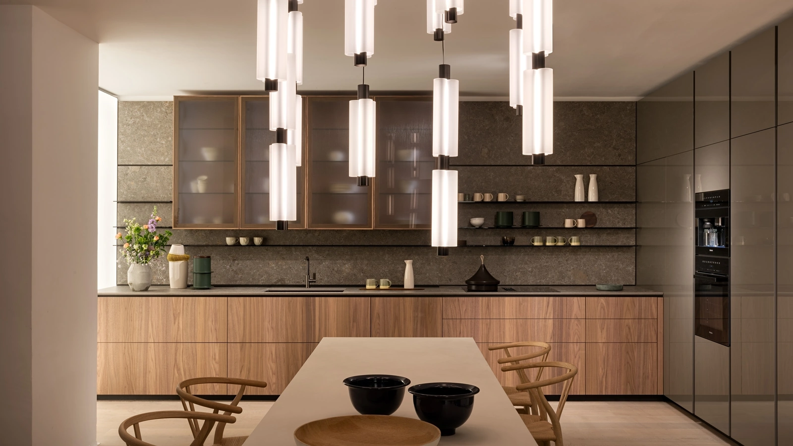 Cucina Design Forma Mentis in Noce Canaletto e MDi di Valcucine