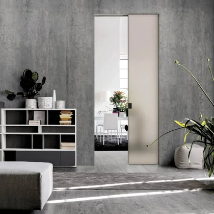 Porta per interni scorrevole in vetro con telaio in alluminio Just a Scomparsa di Doal